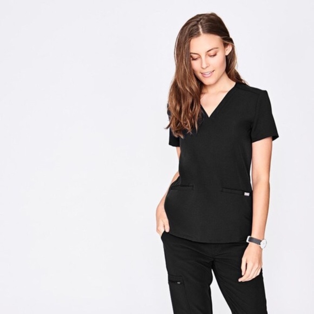 Figs Casma Scrub Top | Three Pocket